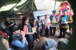 DPR dan Kemendukbangga kunjungi keluarga berisiko stunting di Minsel Sulut