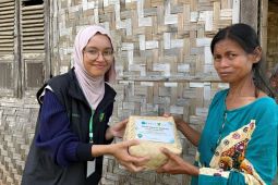 Nobby bersama Dompet Dhuafa distribusi daging kurban ke pelosok negeri