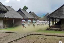 Rinjani Color Run 2025, ajang lari penuh warna lintasi rumah adat Sembalun
