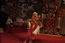 Seniman drama gong tradisi Badung angkat nilai kepahlawanan di PKB