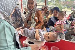 Nutrisi pengaruhi tumbuh kembang, Alfamidi edukasi ratusan keluarga di Depok