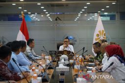 Menteri P2MI ajak Bupati Minahasa Tenggara latih calon pekerja migran