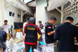 Kejati geledah kantor Wali Kota Gorontalo