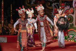 Seniman muda Badung tampilkan kesenian arja klasik di PKB