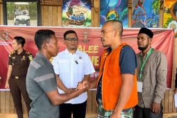 Kejari Bireuen damaikan dua perkara penganiayaan