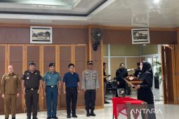 Wabup Debby minta pejabat yang dilantik tunjukkan kinerja terbaik dalam melayani masyarakat