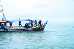 PT Timah-Nelayan Tanjung Kubu tenggelamkan terumbu karang buatan