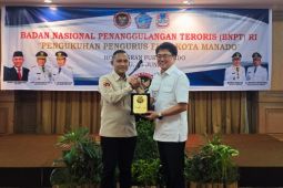 Pengurus FKPT Kota Manado dikukuhkan oleh Kepala BNPT