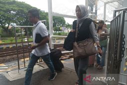 KAI Cirebon menyediakan 23.928 tiket sambut libur Tahun Baru Islam