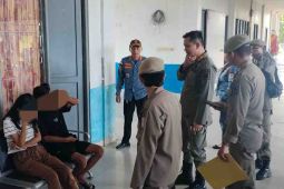 Satpol PP Mura temukan pasangan belum menikah berduaan di kamar