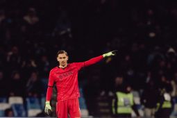 Napoli resmi memperpanjang kontrak Alex Meret hingga 2027