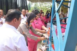 Polresta Deli Serdang beri kado HUT Bhyangkara : Air Bersih Untuk Warga