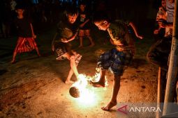 Permainan sepak bola api di Kabupaten Bandung