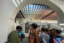 Seratusan lukisan bertema Bung Karno dipamerkan