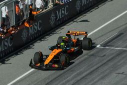 Pembalap McLaren Lando Norris juara F1 GP Inggris
