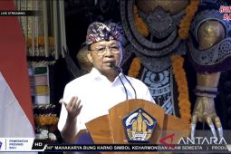 Gubernur Koster jawab isu PHK di Bali dengan data