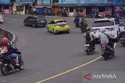 Polres Cianjur memberlakukan sistem satu arah menuju Bogor lebih cepat