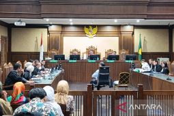 Tom Lembong sebut lanjutkan kebijakan importasi gula dari masa Rachmat Gobel