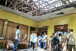 Sekolah rusak, Bupati Serang sarankan KBM pindah ke SDN lain