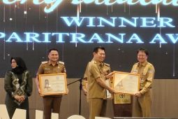 BPJAMSOSTEK serahkan Paritrana Award Pemda dan pelaku usaha Sulut