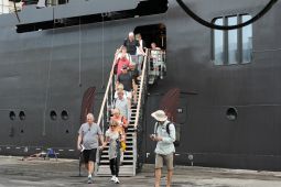 Kapal Pesiar MS Scenic Eclipse II asal Bahama kembali sandar di Makassar