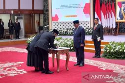 Gubernur Pramono lantik 100 pejabat fungsional di Balai Kota