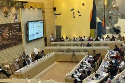 Komisi II  rapat dengan pimpinan DPR bahas putusan MK terkait pemilu