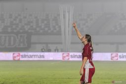 Isa Warps dedikasikan gol debut untuk sang nenek