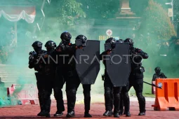 Aksi Detasemen Gegana Satbrimob Polda Kaltim