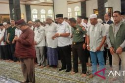 Pemkab Malra shalatkan jenazah mahasiswa UGM yang  tenggelam