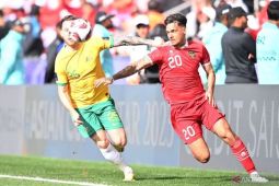 Marc Klok sebut Shayne Pattynama tak akan berlabuh di Persib Bandung