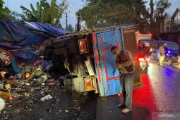 Kecelakaan di Jalan Raya Cianjur-Cipanas: empat orang luka berat