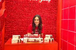 Kiat rawat kulit sehat ala Wulan Guritno