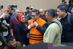 Jaksa KPK uangkap surat tuntutan terhadap Hasto setebal 1.300 halaman