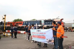 KAI Palembang larang anak-anak bermain di jalur kereta api saat libur sekolah