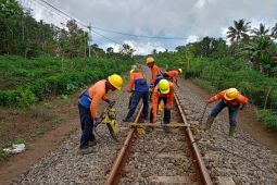 KAI Jember siagakan tim dan peralatan di jalur rawan saat cuaca ekstrem