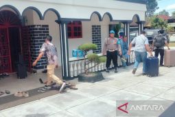 Sejumlah dokumen disita KPK dari kediaman Dirut PT DNG di Padangsidimpuan