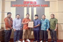 DPRD HSS kaji Propemperda DPRD Murung Raya
