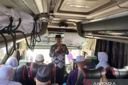 Sebanyak 306 haji asal Lampung Barat telah kembali ke tanah air