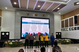 PT Timah berikan penghargaan ke enam personel Polres Bangka Selatan