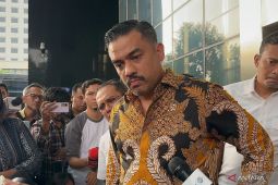 Menteri UMKM jelaskan istrinya ke Eropa untuk dampingi anak lomba