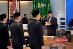 Lantik 60 pejabat, Bobby minta ASN  pemprov loyal kepada masyarakat