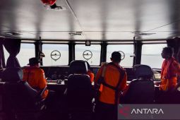 Tim SAR gabungan lanjutkan pencarian kapal tenggelam di Selat Bali