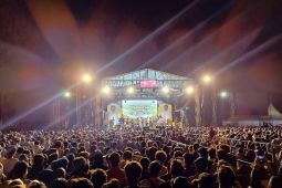 Puncak Festival Muharram Lotim meriah, Ribuan warga padati konser Band Wali