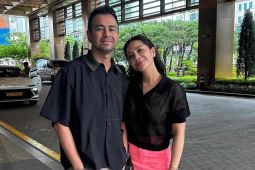 Manisnya saat Raffi Ahmad temani Nagita nonton konser BLACKPINK di Seoul