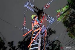 33.000 pelanggan PLN terdampak banjir di Mataram