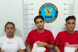 Tim gabungan menyita 3,7 kilogram sabu dari tiga WNA Malaysia di Kepri