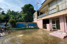 Tanggul Baswedan di Pasar Minggu baru sekali jebol usai dibangun