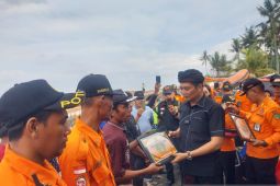 Pemkab Jembrana beri penghargaan ke nelayan penyelamat penumpang KMP Tunu