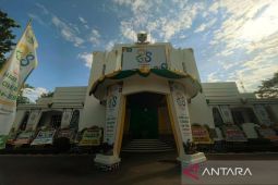 Pemkot Cirebon mulai percantik balai kota dengan sentuhan tradisional